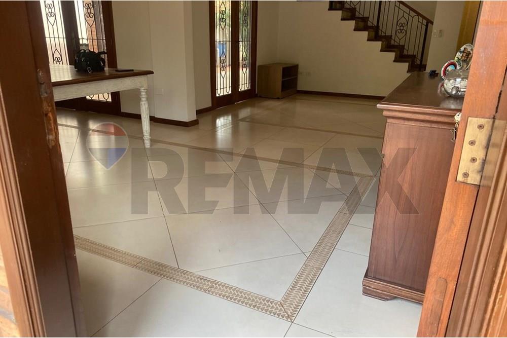 Casa Doble con Piscina – Ideal Familia o Inversión — foto 2