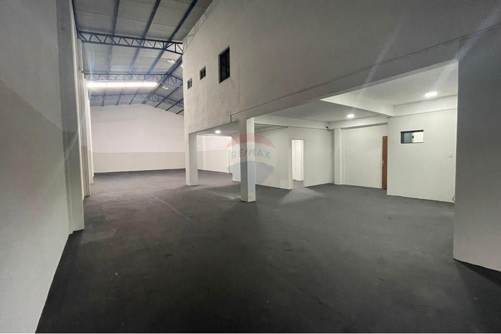 ALQUILER DE DEPOSITO EN FERNANDO DE LA MORA — foto 3