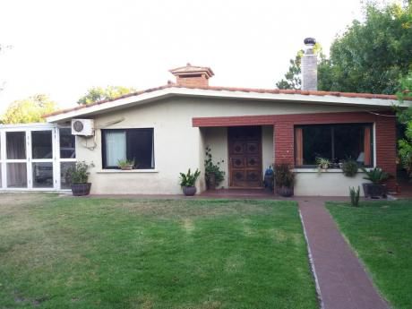 Venta Casa 4 Dormitorios, 2 Baños, Piscina, Barbacoa, Garaje, El Pinar Sur