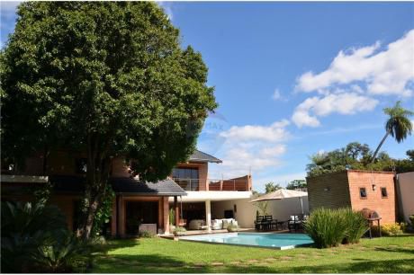 Residencia Premium En El Corazón De Villa Morra