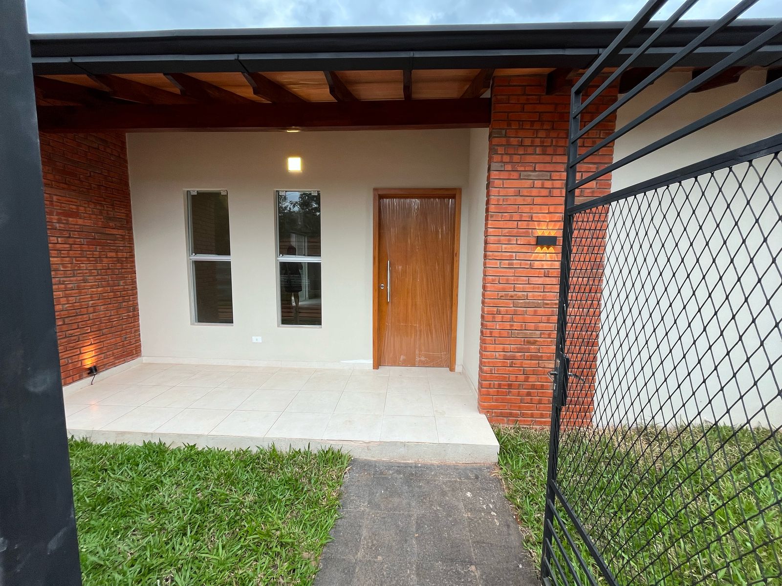 ¡Viví en tu propio chalet en Luque! — foto 2