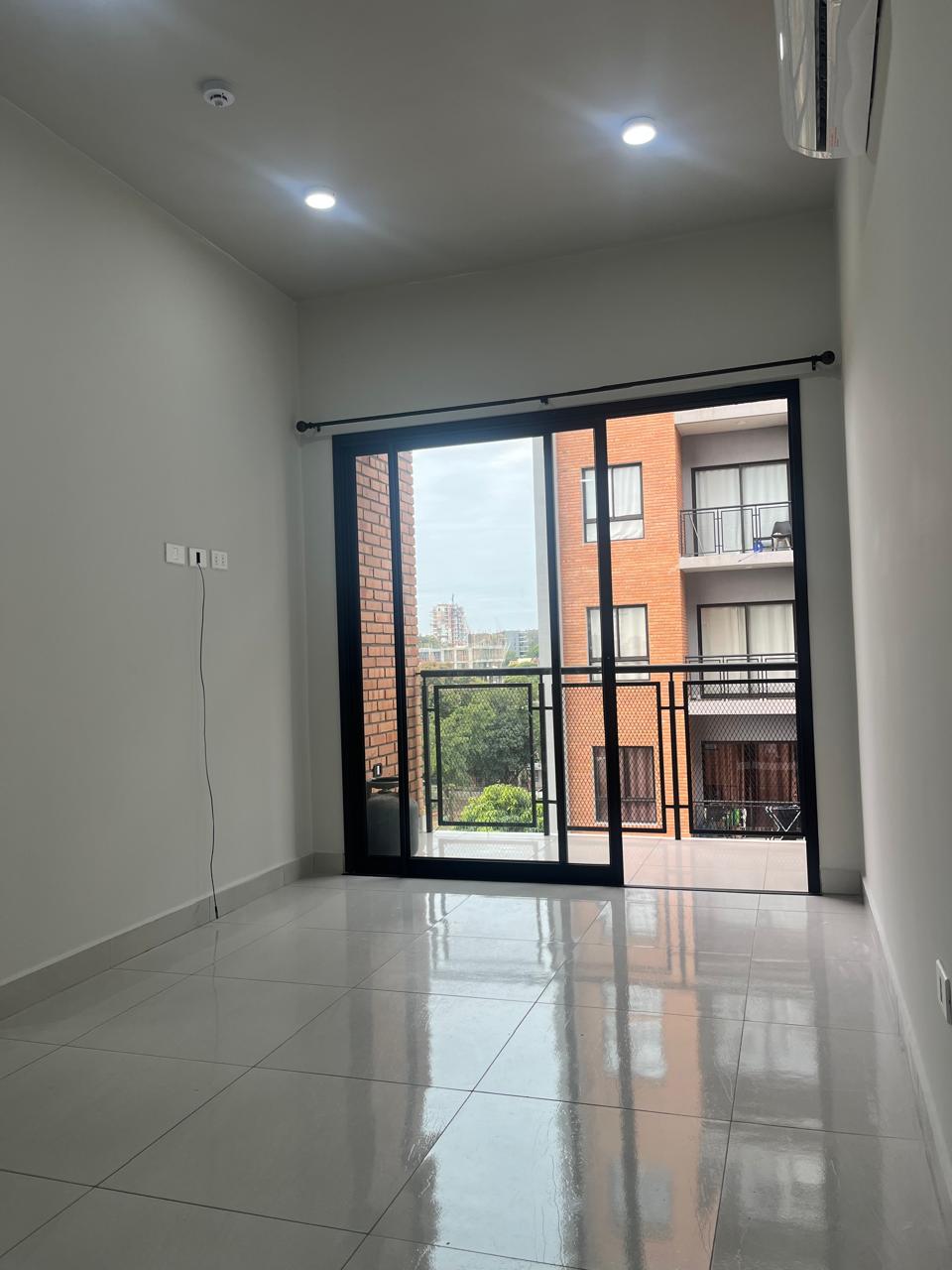 ALQUILO DEPARTAMENTO EN LUQUE — foto 3