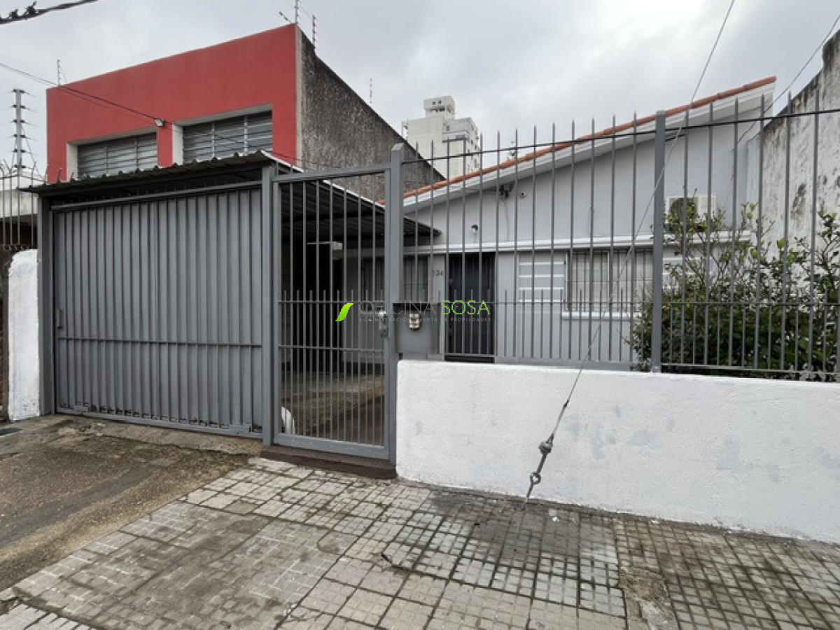 PILAR COSTA ESQ. BASAGOITY - CON COCHERA, FONDO, PARRILLERO