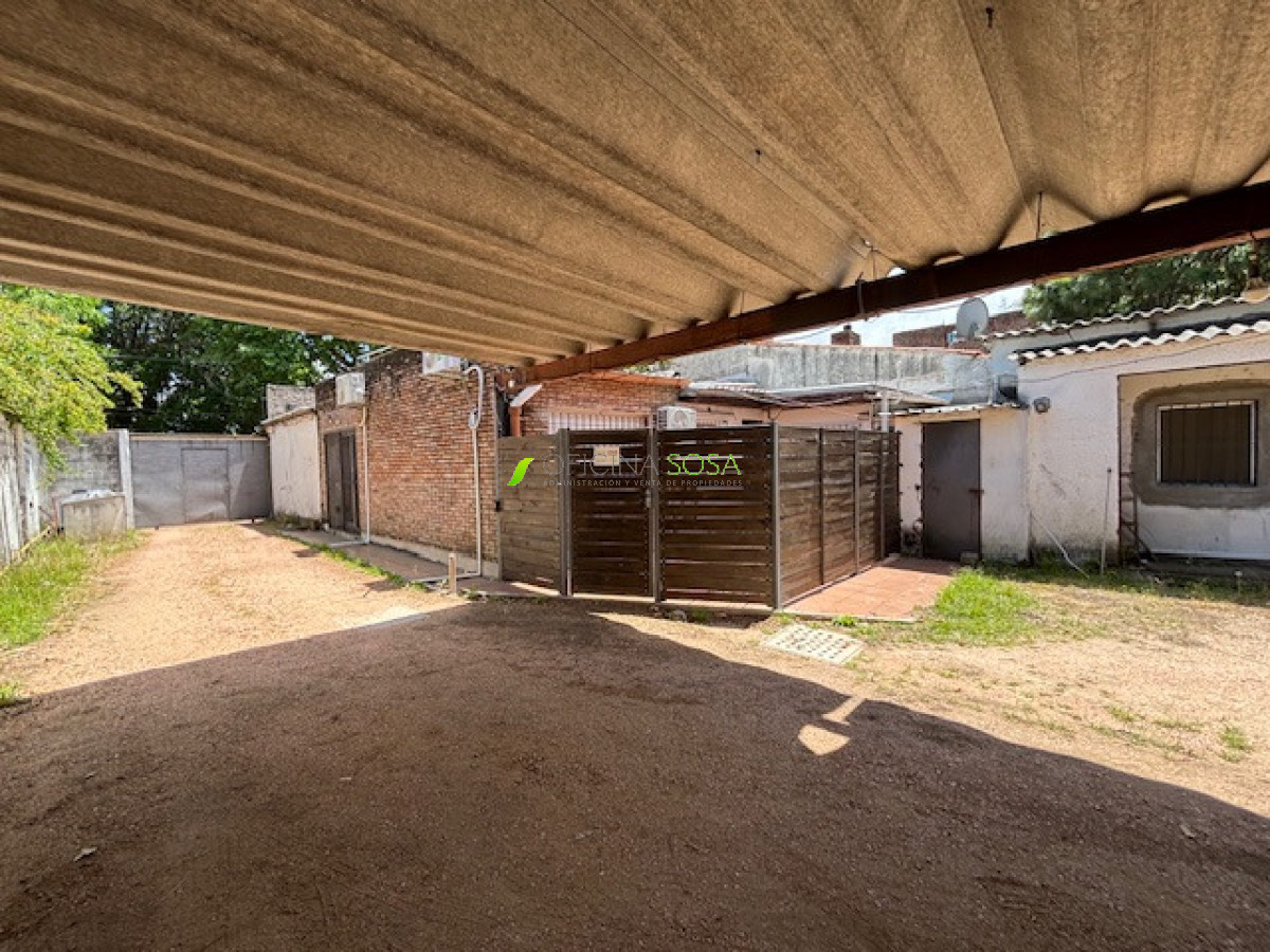 Oficina Sosa - Grito de Gloria y Rivera galpón de 250mts2 al fondo entrada de camión · Foto 11