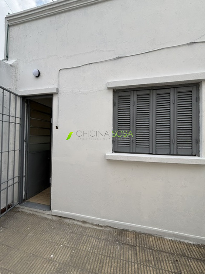 Oficina Sosa - Balbin y Vallejo apartamento reciclado interior por corredor al fondo en planta baja sin gastos comunes · Foto 13