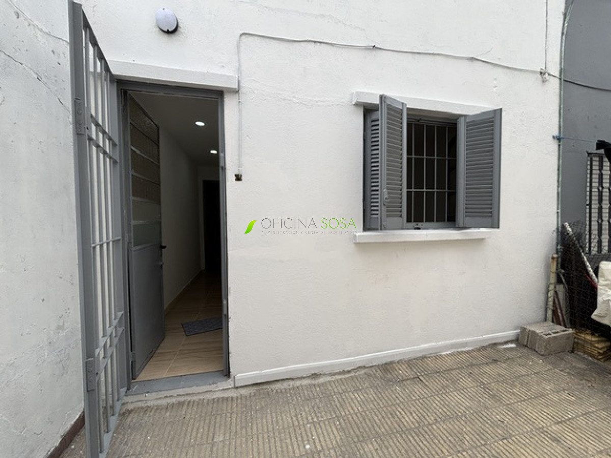 Oficina Sosa - Balbin y Vallejo apartamento reciclado interior por corredor al fondo en planta baja sin gastos comunes · Foto 12