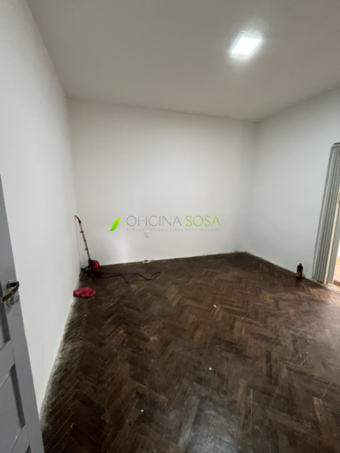 CALERA DE LAS HUERFANAS ESQ. LAURELES - CON COCHERA · Foto 12