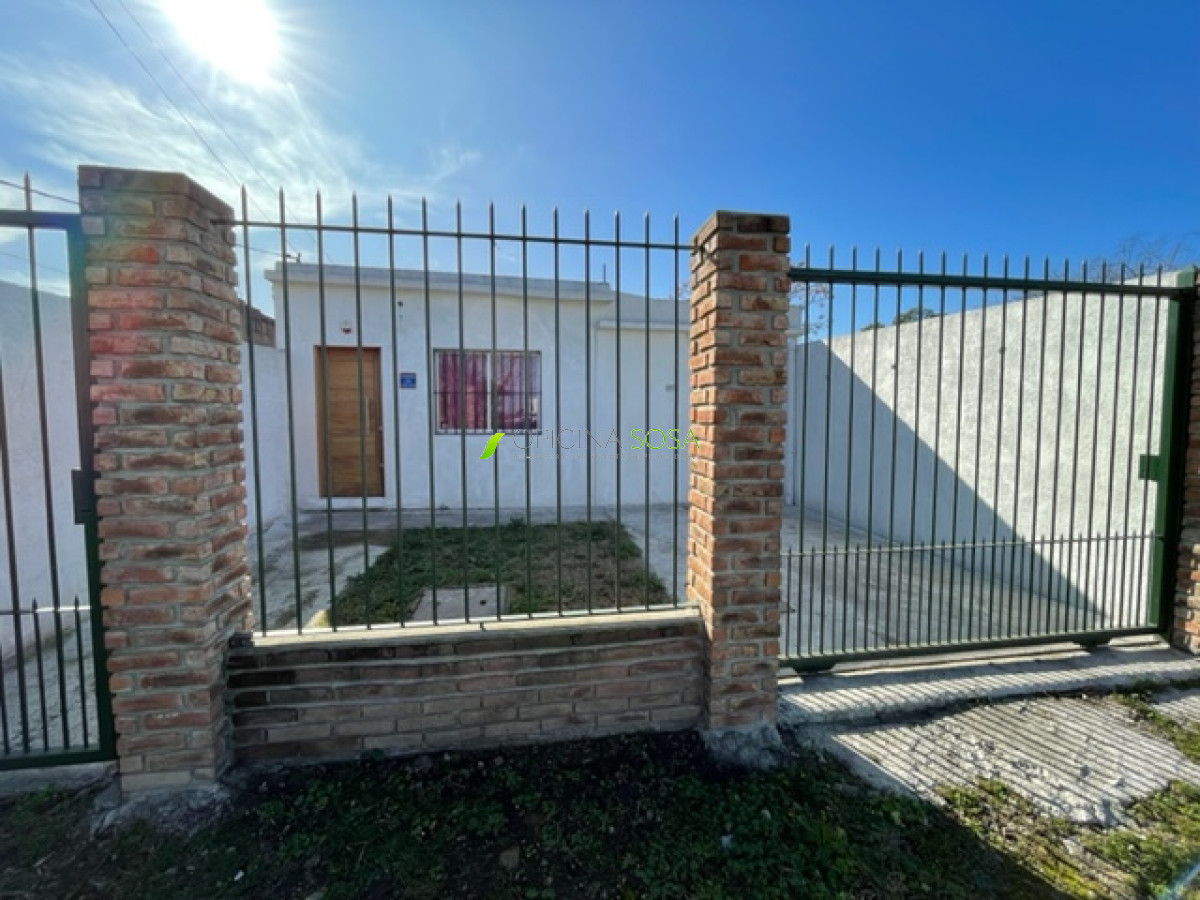 AGUSTIN MUÑOZ ESQ. GROENLANDIA CON COCHERA