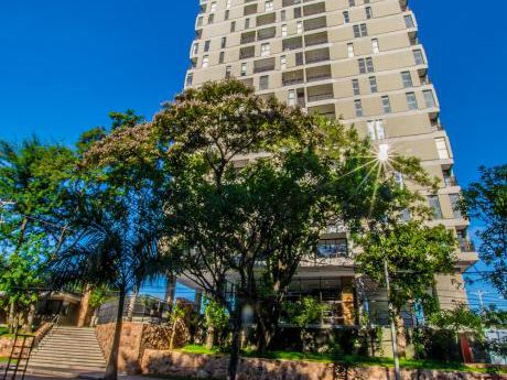 En Venta Imponente Penthouse Sobre Santisima Trinidad