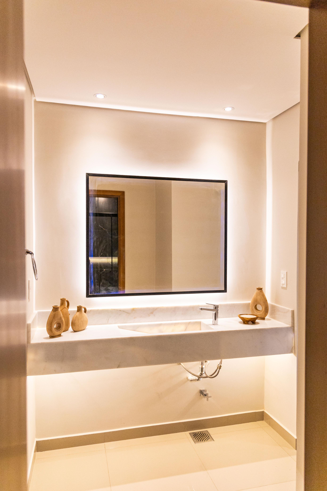 EN VENTA HERMOSA CASA DE ESTILO MODERNO MINIMALISTA – SAN BERNARDINO — foto 3