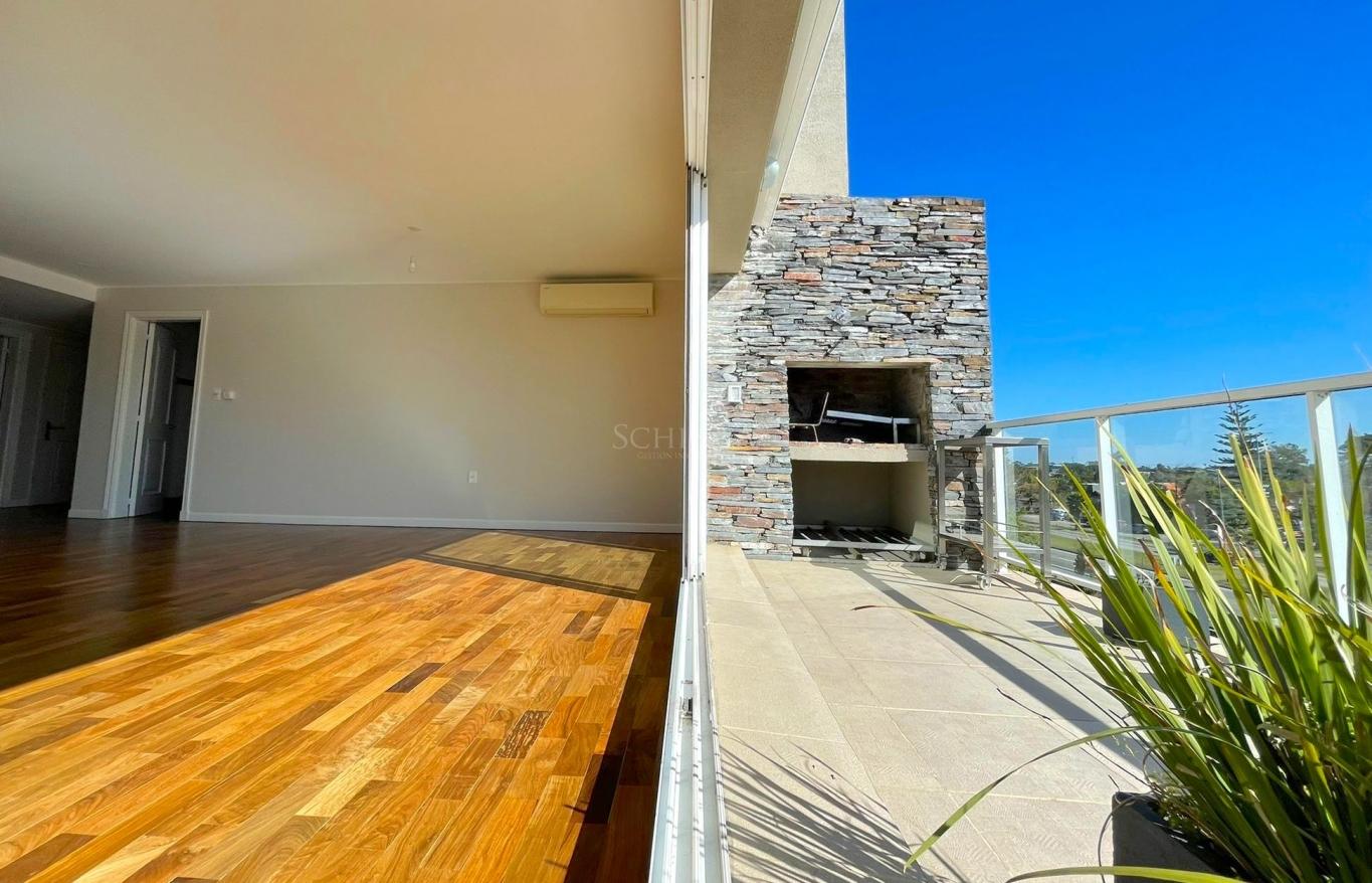Alquiler apartamento 3 dormitorios garaje piscina | Parque Miramar
