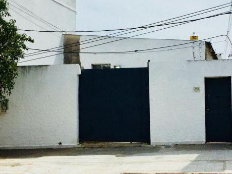 Deposito En Excelente Punto De La Comercial