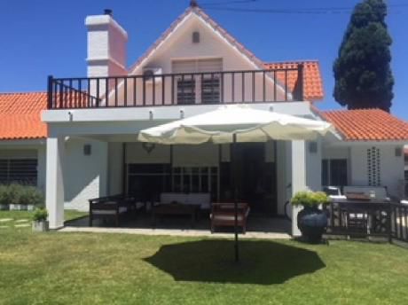 Casa En Paradas