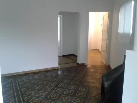 Casa Paso Molino, A Pasos Av Agraciada, 1 Dorm, Fte, Patio,est Leña, Sin Gastos!