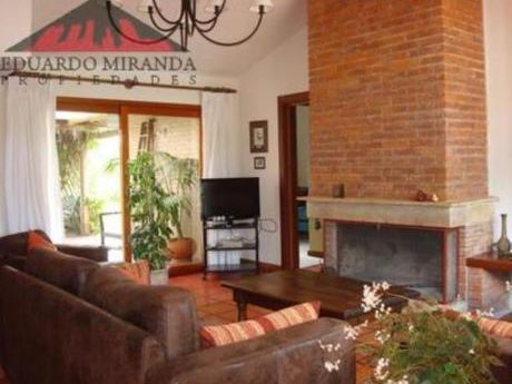 Casas En Barrio Córdoba: Emp1339c