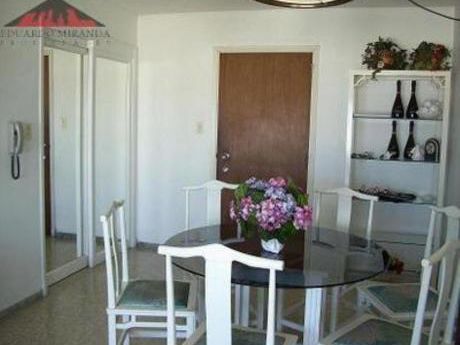 Apartamentos En Península: Emp1442a