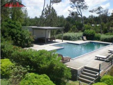 Casas En Playa Mansa: Emp2584c