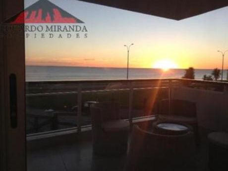 Apartamentos En Playa Mansa: Emp2811a