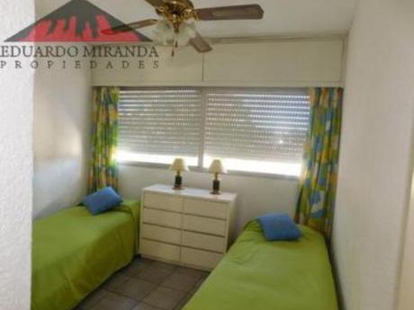 Apartamentos En Playa Mansa: Emp3500a