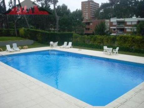Apartamentos En Playa Mansa: Emp3592a