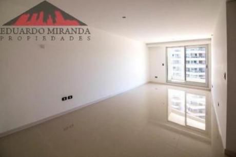 Apartamentos En Playa Brava: Emp3682a