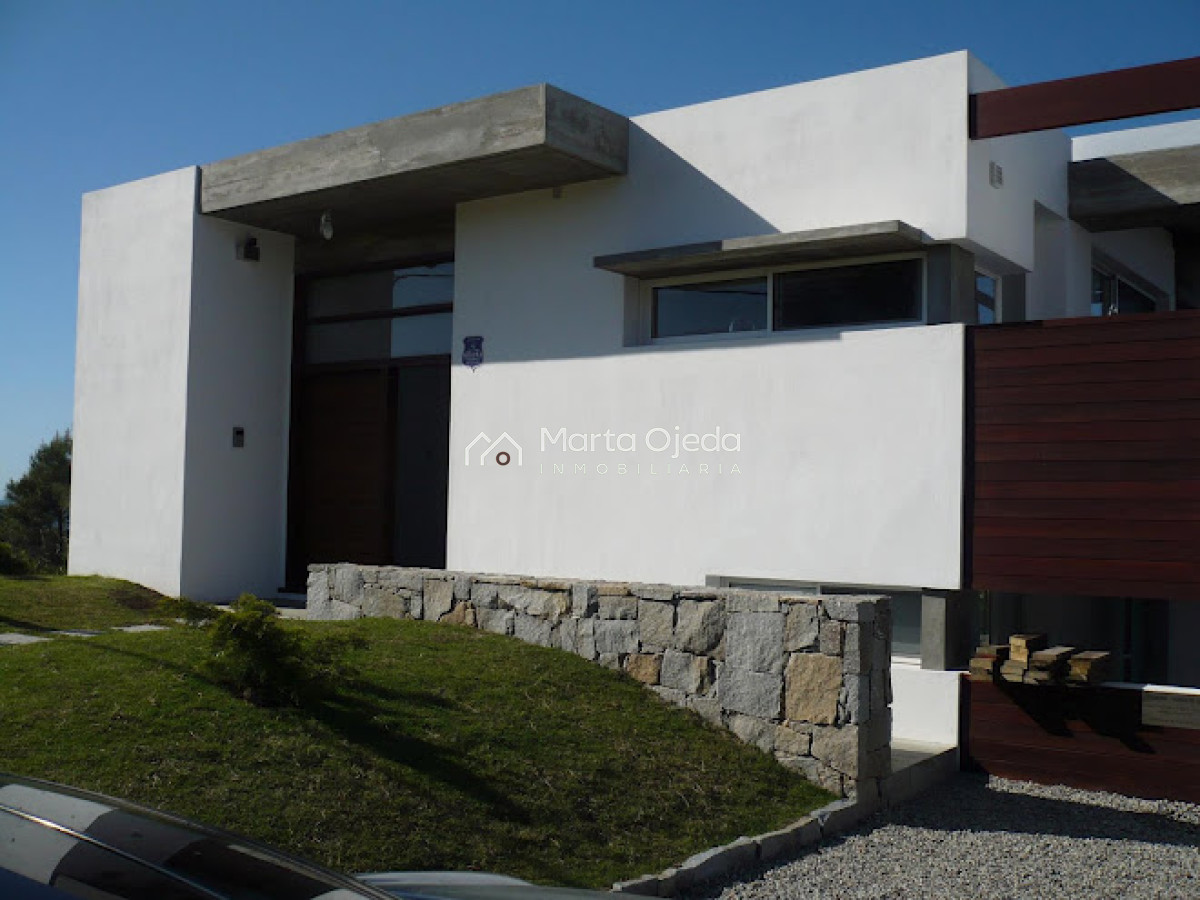 Casa en venta en Punta Piedras