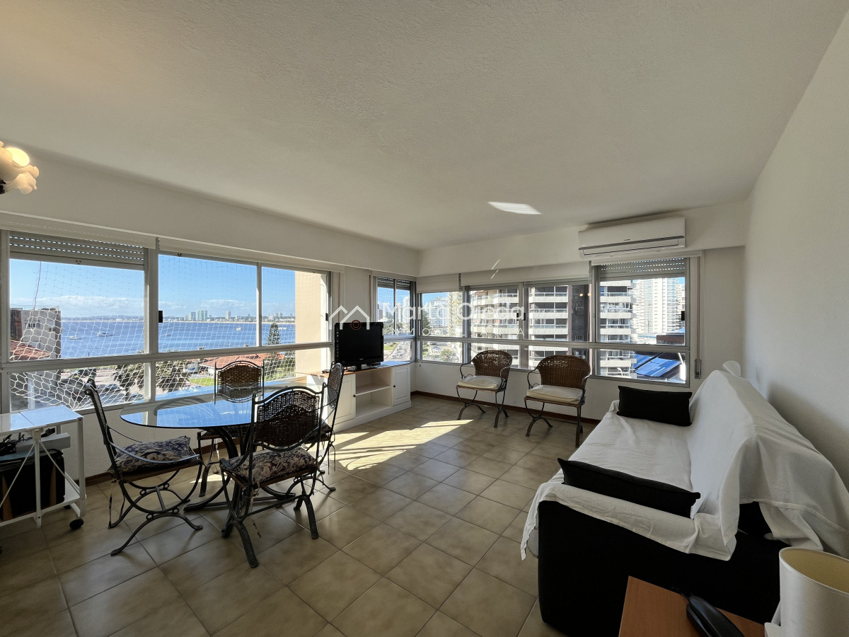 Península . Apartamento a pasos de todo