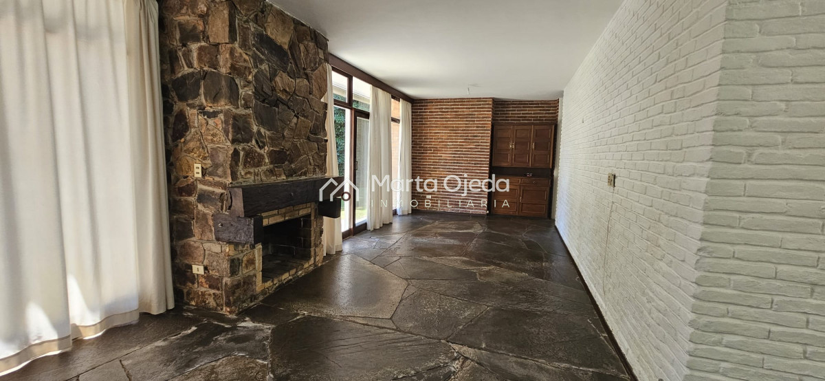 NUEVO INGRESO.Casa ubicada en lo mejor de la mansa