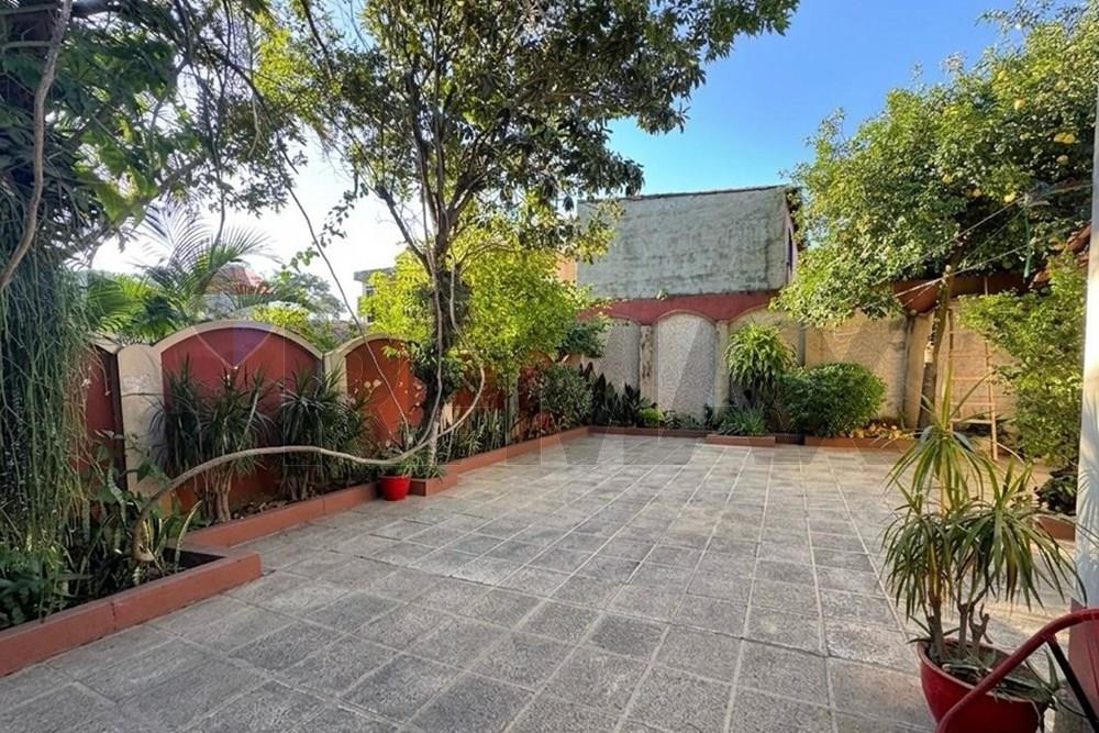 CASA EN LOS LAURELES — foto 2
