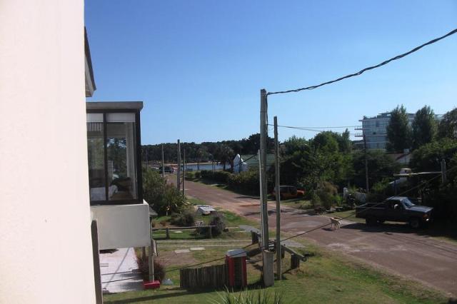(BPV-BPV-11141)  Casa en venta de 4 ambientes en EL TESORO