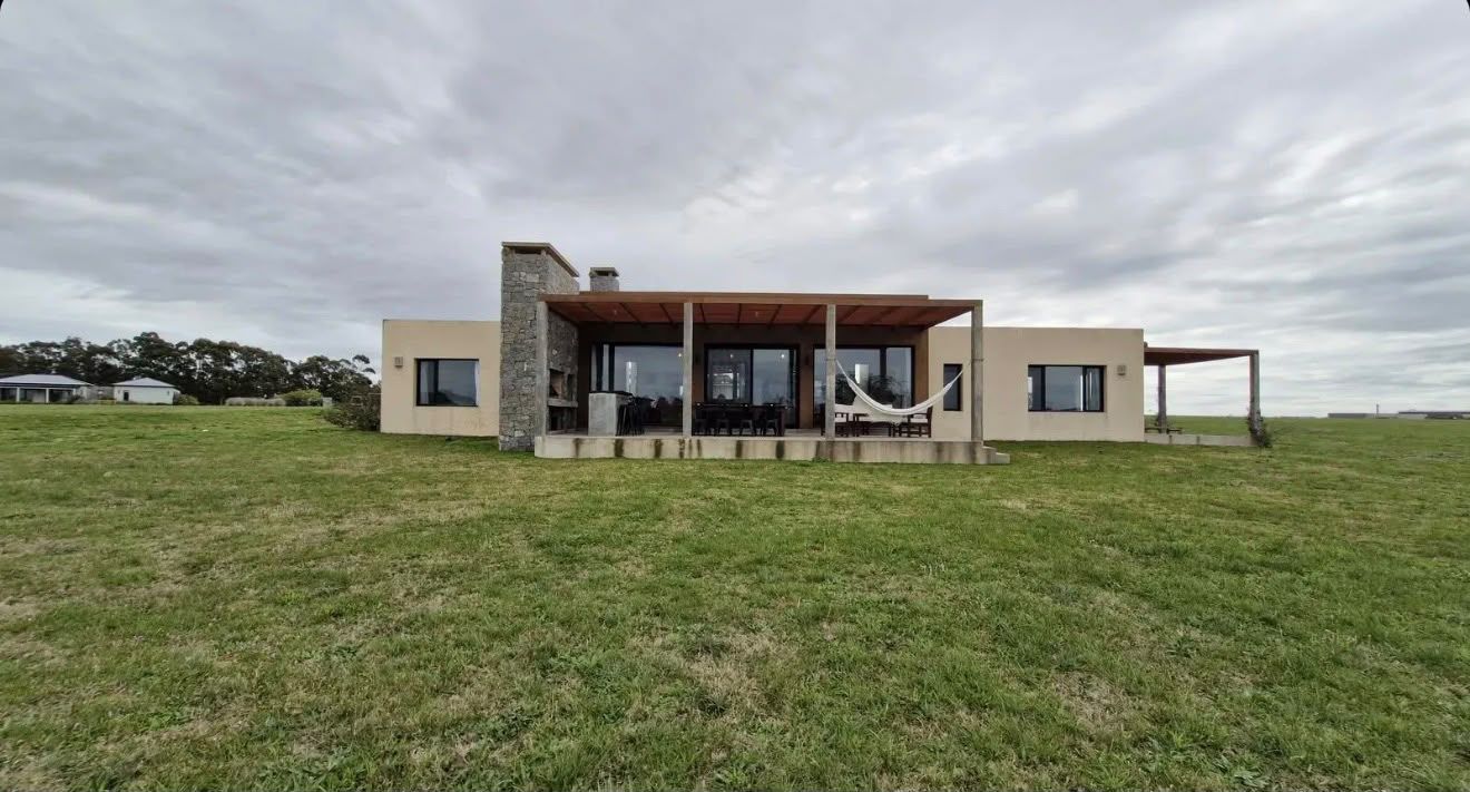 (BPV-BPV-11196) Casa en venta de 3 ambientes en Pueblo Mío