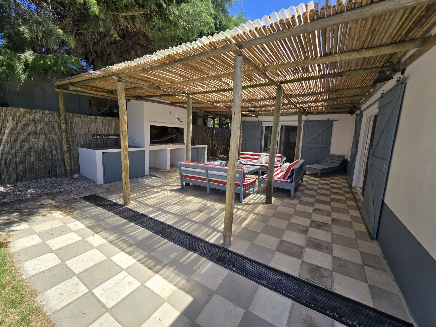 (BPV-BPV-11406) Casa en venta de 3 ambientes en La Juanita