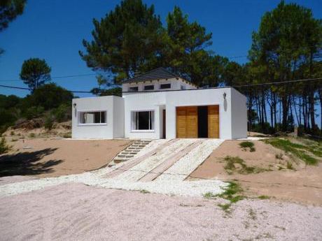 Casa En Alquiler 3 Dormitorios