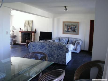 Casa En Alquiler 4 Dormitorios
