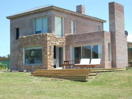 Casa En Venta 3 Dormitorios
