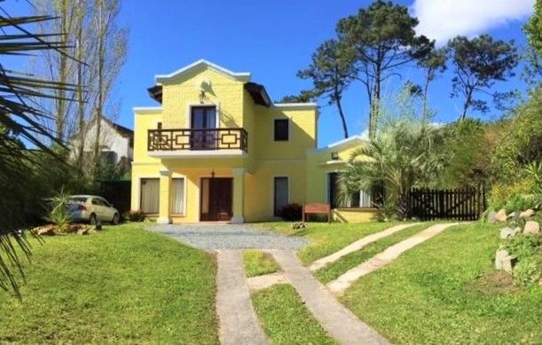 (BPV-BPV-3849) Casa en venta de 4 ambientes en CANTEGRIL