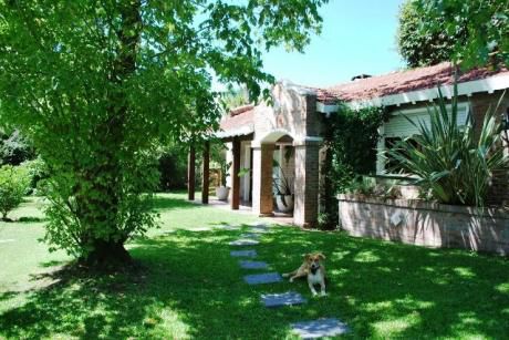 Casa En Venta 4 Dormitorios