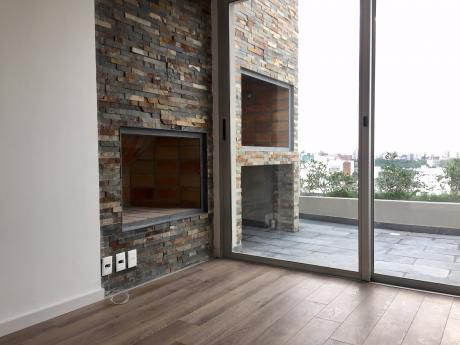 Pent-house A Estrenar Con Estufa A Leña Y Parrillero Propio
