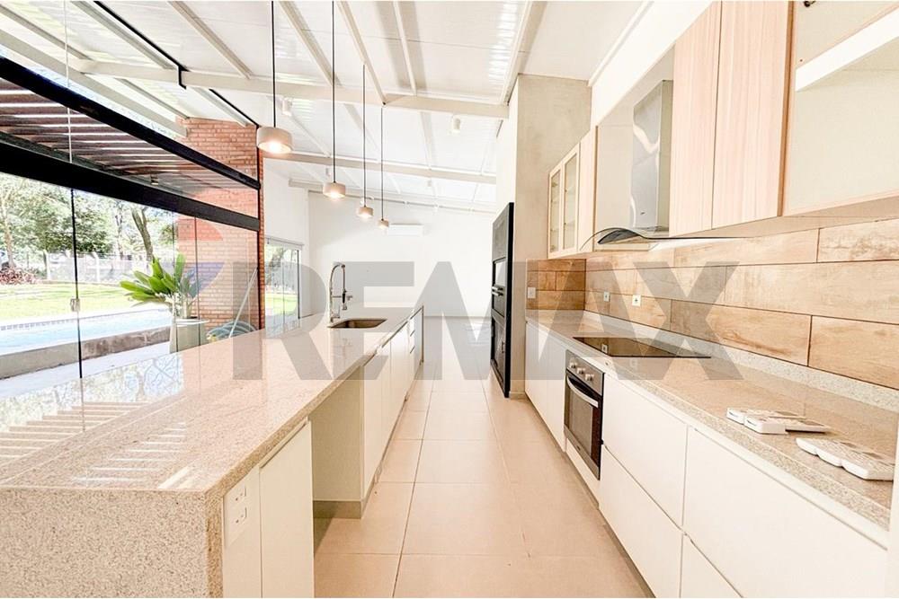 Casa - Venta - Altos, Paraguay — foto 2