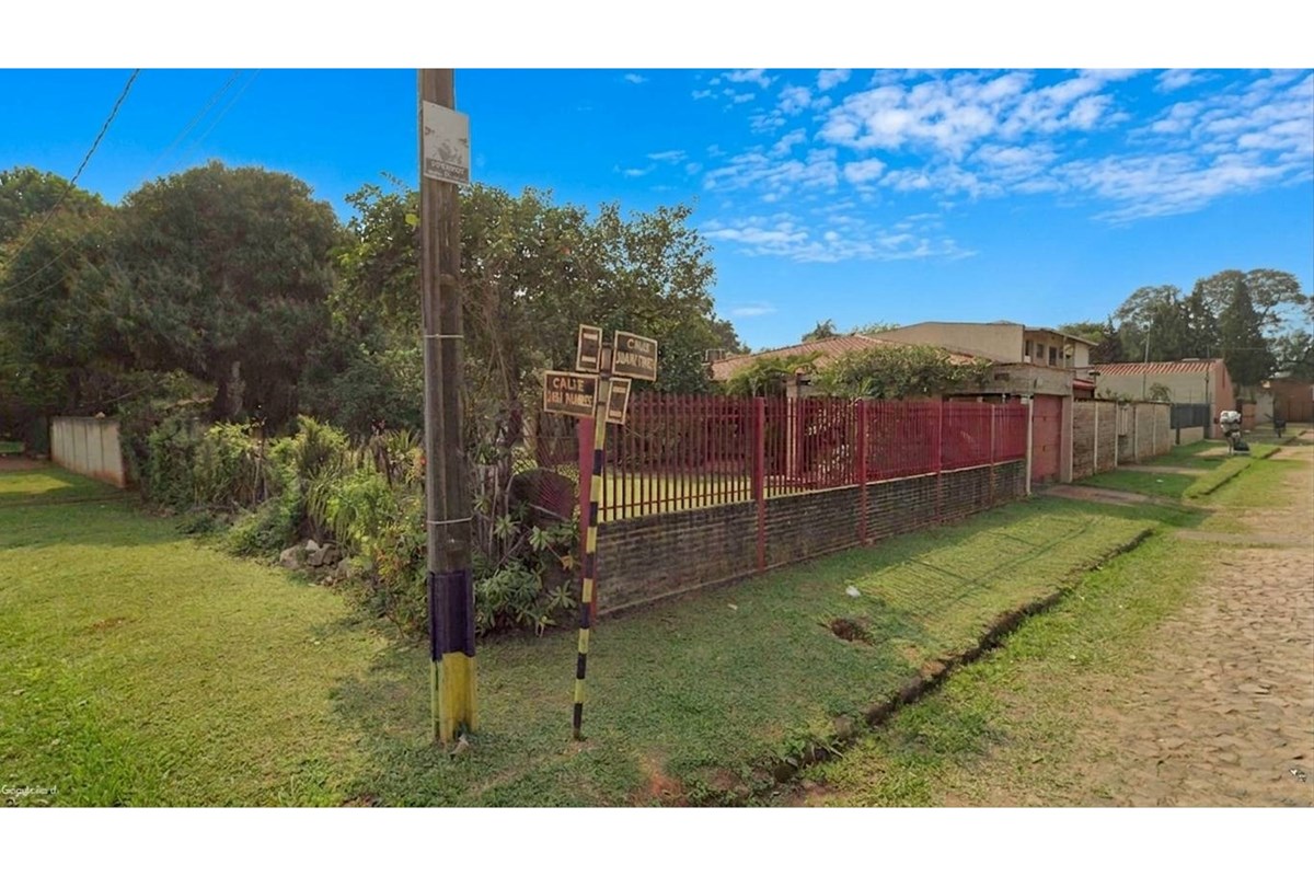 Casa-Venta-Juan E. Torres esquina Babi Ramirez, Tercer Barrio, Luque, Central — foto 3