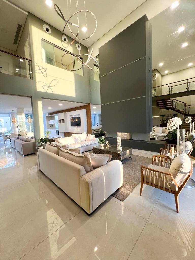 LUJOSA RESIDENCIA AMOBLADA EN ALQUILER — foto 3