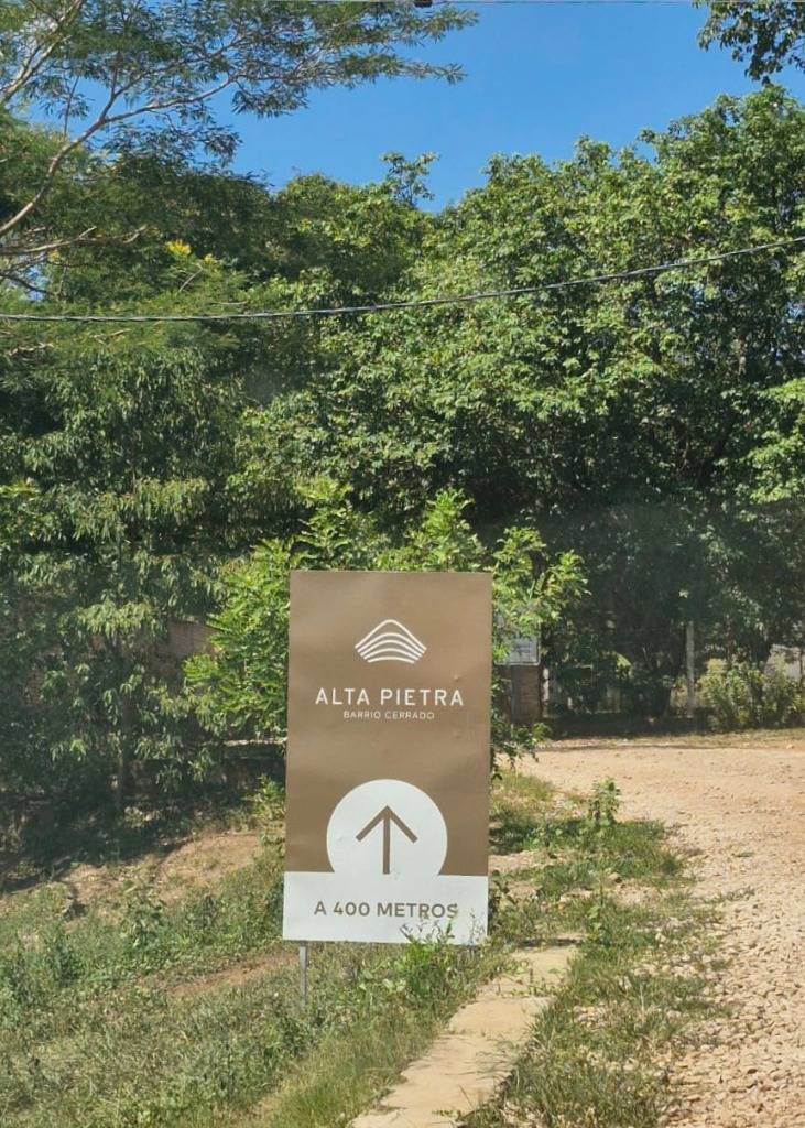 HERMOSO TERRENO EN CONDOMINIO CERRADO ALTA PIETRA — foto 2