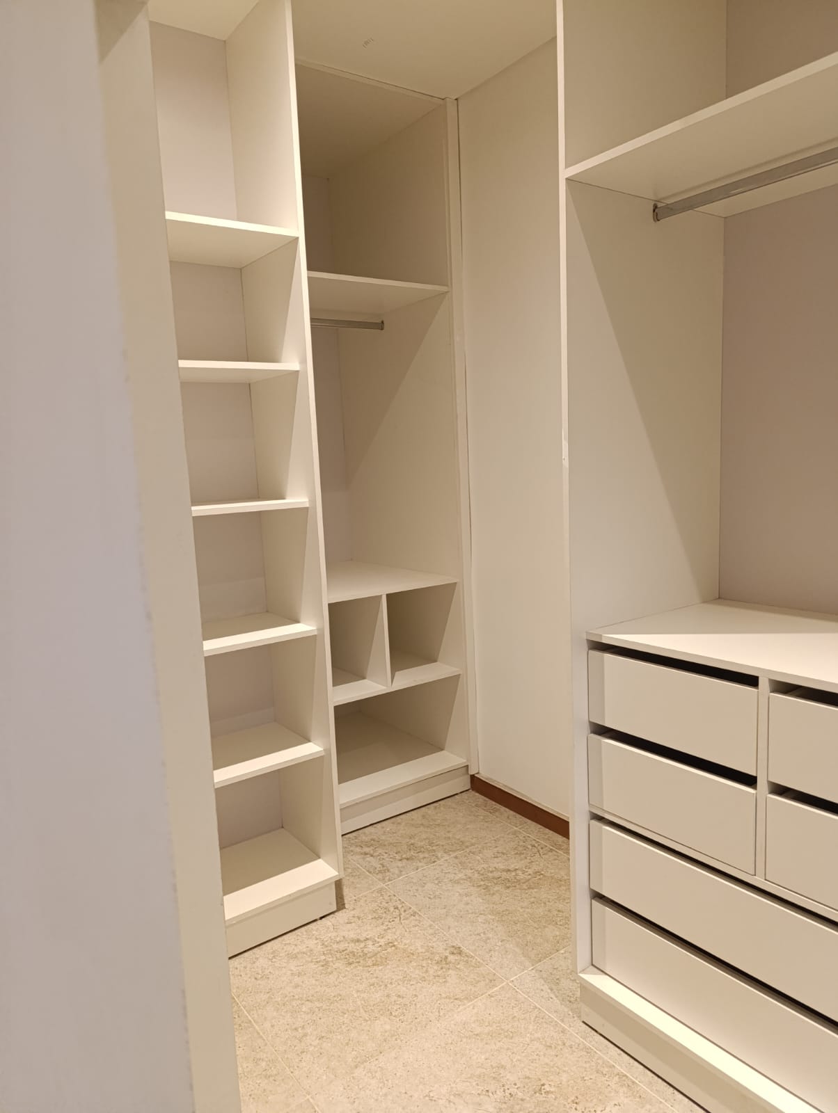 VENDO CASA Ba. MCAL. ESTIGARRIBIA ASUNCIÓN — foto 2