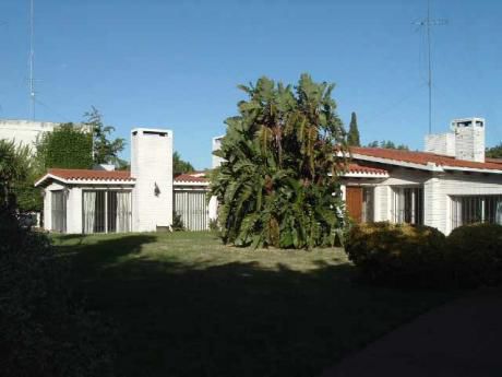 Carrasco Sur, Muy Amplia E Impecable. Ideal Empresa, Residencial, Etc
