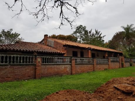 Vendo Casa Estilo Colonial En Aregua