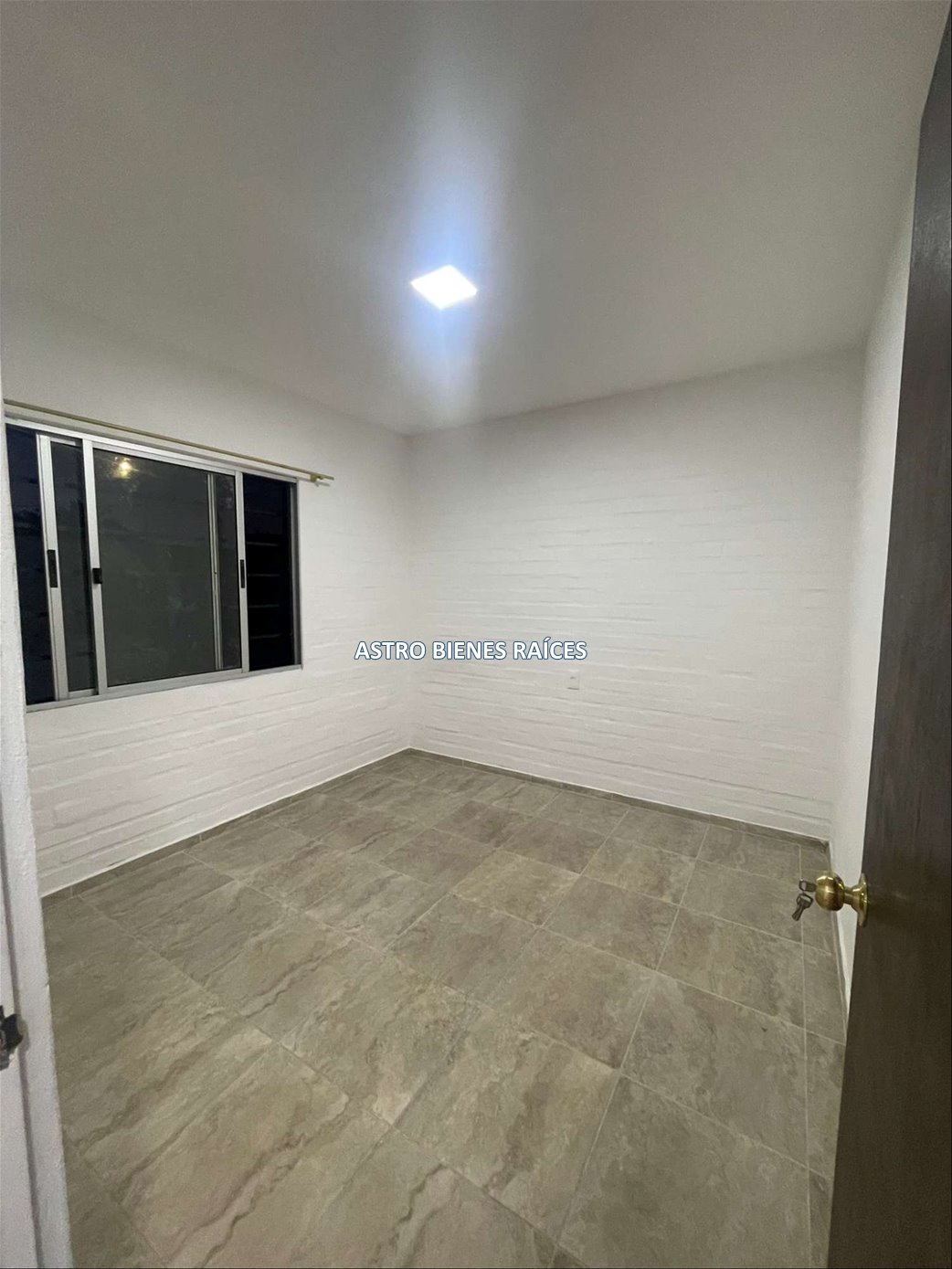 APARTAMENTO EN ALQUILER DOS DORMITORIOS MELO · Foto 6
