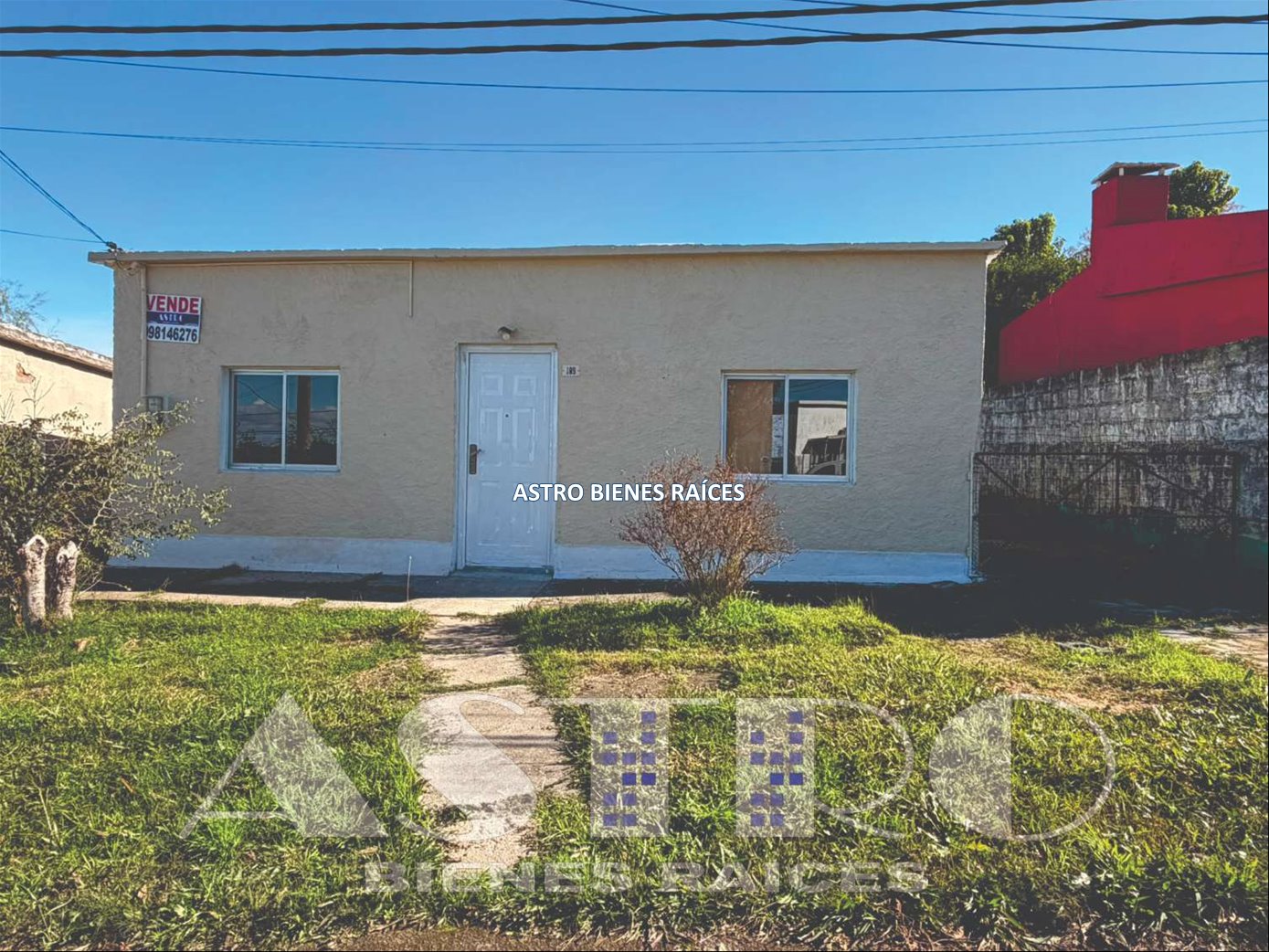 CASA EN VENTA DOS DORMITORIOS MELO