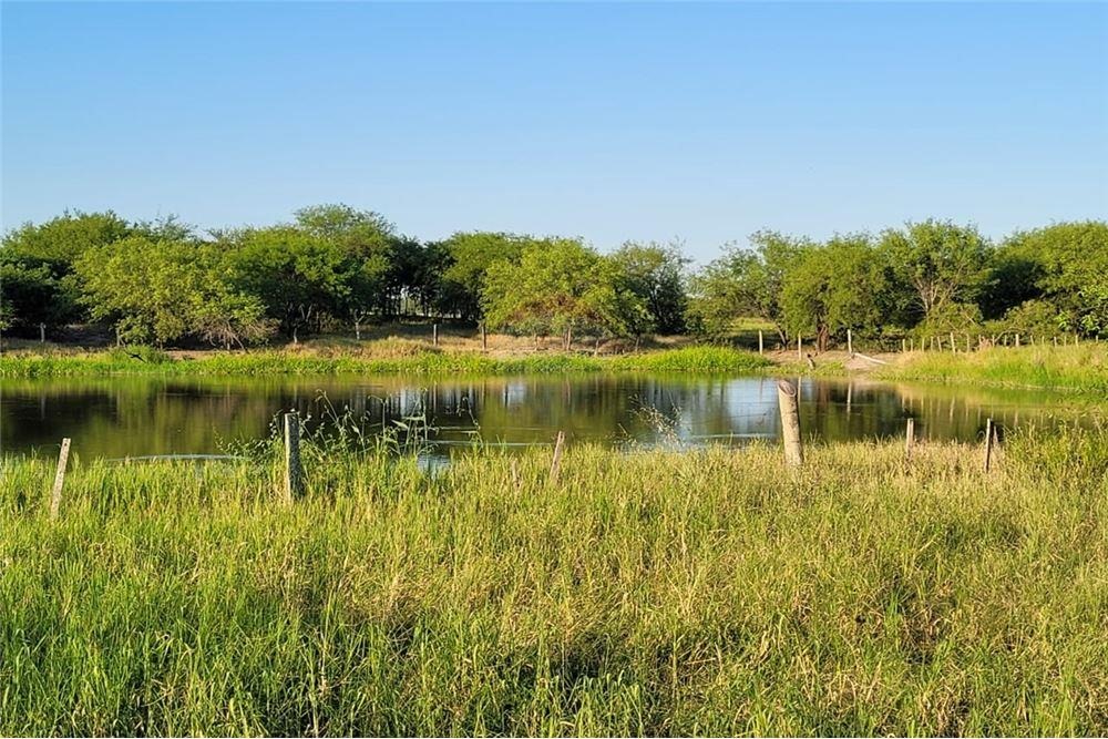 VENDO ESTANCIA SOBRE RUTA 12 EN PRESIDENTE HAYES 493 HECTAREAS — foto 2