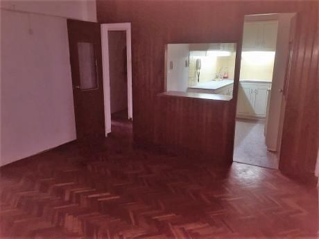 Apartamento Casi 18 De Julio 2 Dorm Pasos Plza Independencia
