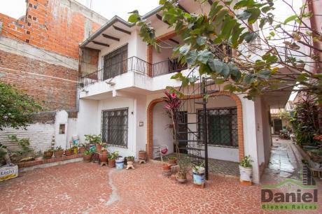 Casa Sobre Av. Japon